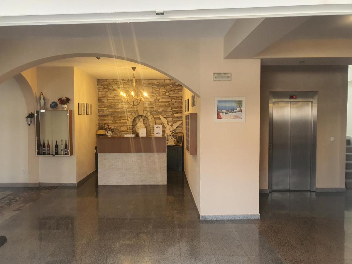 Hotel Barbaric Međugorje Exteriör bild
